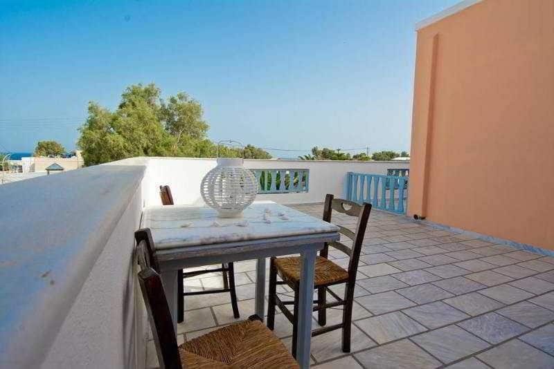 Jojo Beach Hotel & Bar Agios Georgios  外观 照片